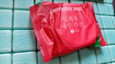 Compressed Towels Portable Disposable Compressed Cotton Coin Tissue Towel for Travel (30x25 Cm)